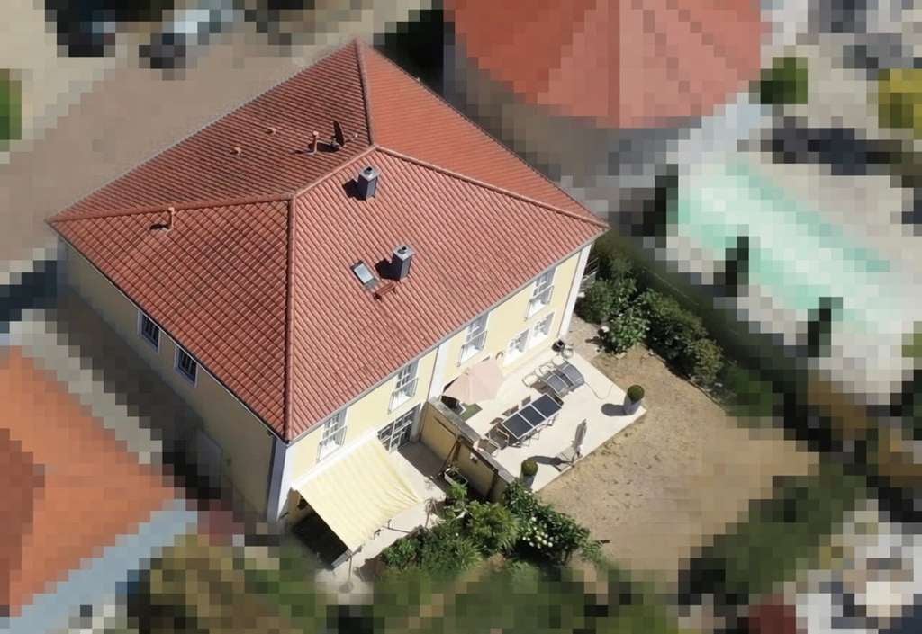Immobilie in Schwarzach am Main - Gepflegte Doppelhaushälfte in ruhiger Sackgassenlage in Schwarzach am Main - Bild 2