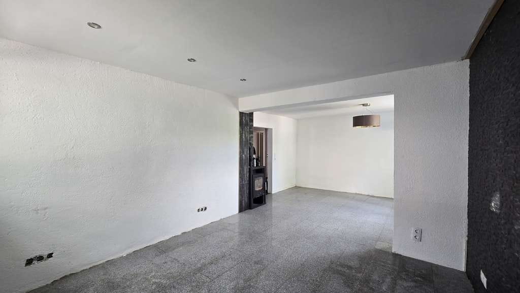 Immobilie in Malsch - Sanierte Haushälfte mit autarker Einliegerwohnung, großzügiger Veranda und Carport in Malsch - Bild 0