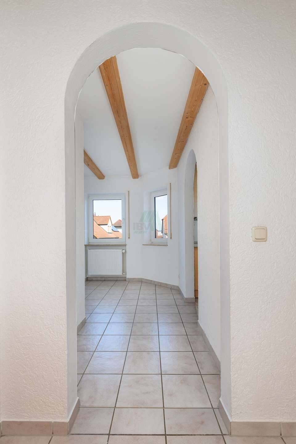 Immobilie in Edelsfeld - Helle 2,5-Zimmer Wohnung mit Garage in Edelsfeld - sofort bezugsbereit - Bild 4
