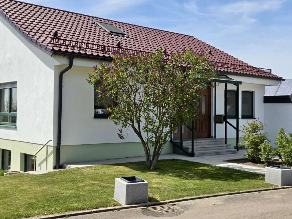 Immobilie in Mietingen - Ihr Traum vom Eigenheim: Freistehendes Haus mit Garten, Garage und Fernsicht - Bild 4