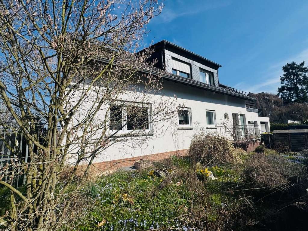 Immobilie in Boppard - Freistehendes Einfamilienhaus mit traumhaftem Rheinblick in Boppard - Bild 1