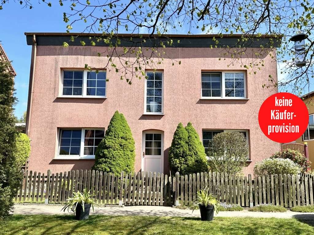 Immobilie in Jatznick - HORN IMMOBILIEN ++ modernes Einfamilienhaus mit idyllischem Grundstück in Blumenhagen bei Pasewalk - Bild 0