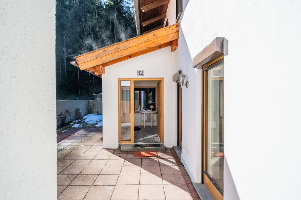 Immobilie in Fischbachau - „Your cozy home“ - Wohlfühlhaus für die Familie am Bach im Leitzachtal. Komplett modernisiert! - Bild 4