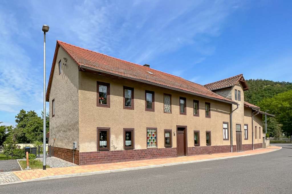 Immobilie in Saalfeld/Saale - Traumpreis für Traumobjekt mit Ausbaupotential an der Saale - Bild 0