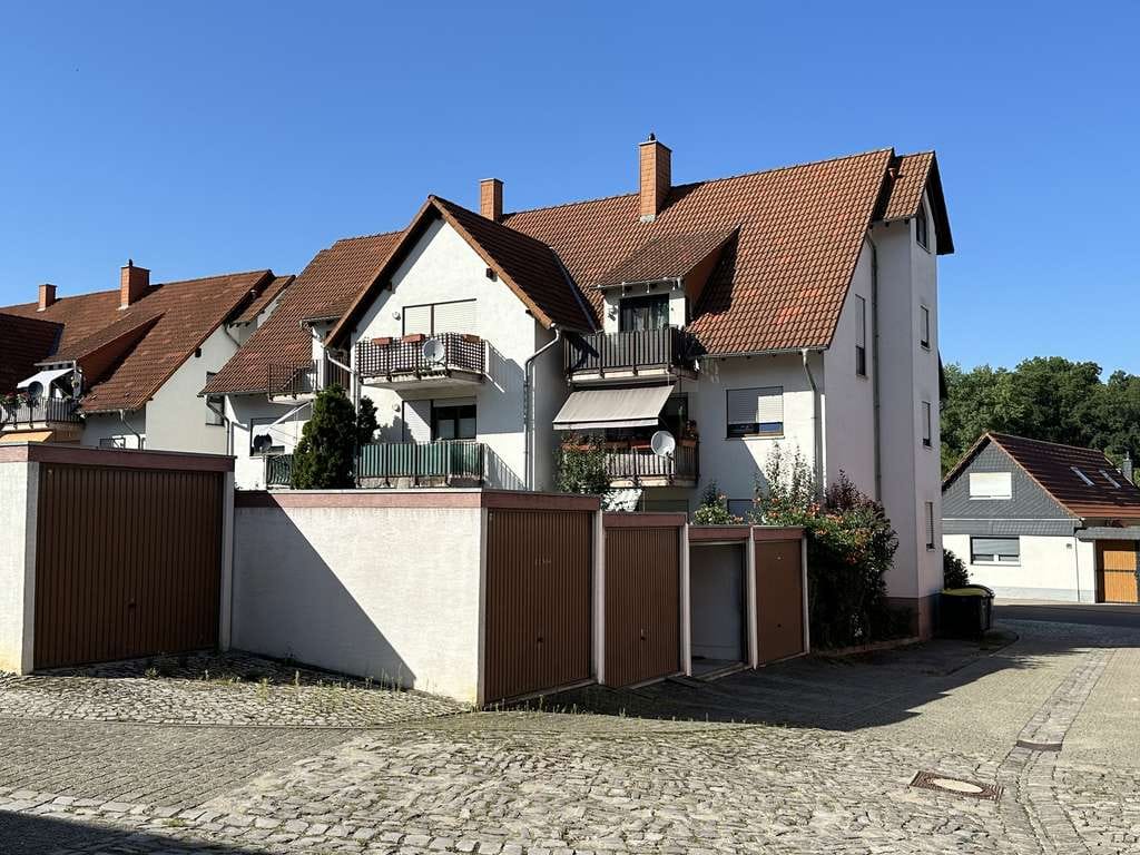 Immobilie in Plötzkau - Kapitalanleger oder Selbstnutzer?! 1 Raum-ETWim Obergeschoss mit Balkon & Garage - Bild 1