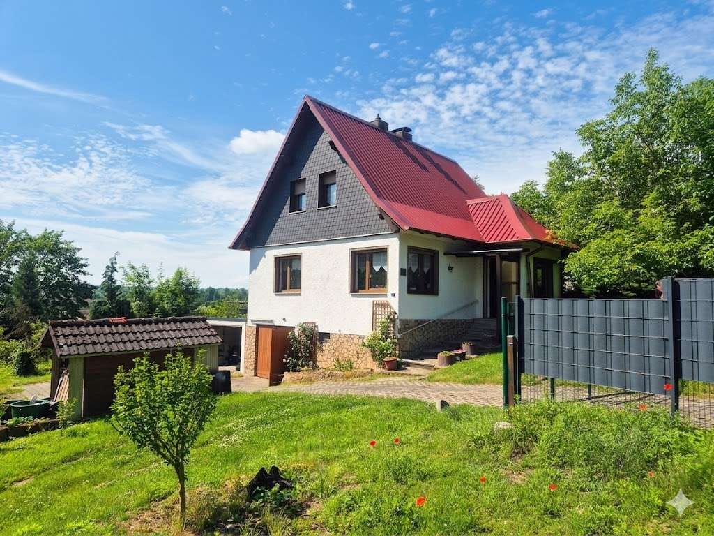 Immobilie in Hergisdorf - Charmantes Einfamilienhaus mit idyllischem Garten und Teich in Hergisdorf - Bild 0