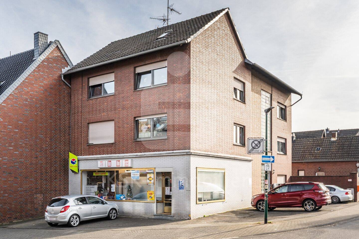 Immobilie in Hürth - Kapitalanlage mit Perspektive: Mehrfamilienhaus und Einfamilienhaus im Paket! - Bild 0