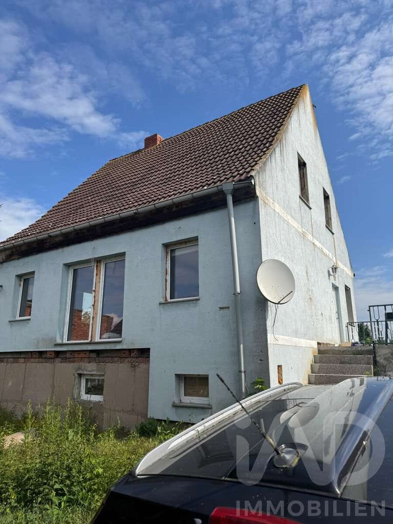 Immobilie in Barby - Großzügig wohnen im Grünen – Einfamilienhaus mit Potenzial in Zuchau - Bild 0