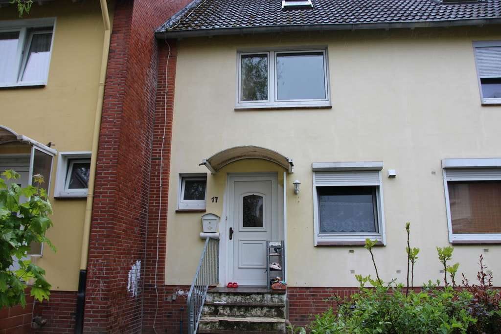 Immobilie in Winsen (Luhe) - RAUMWUNDER !!!!!  REIHENMITTELHAUS MIT VOLLKELLER UND SPITZBODEN - Bild 0
