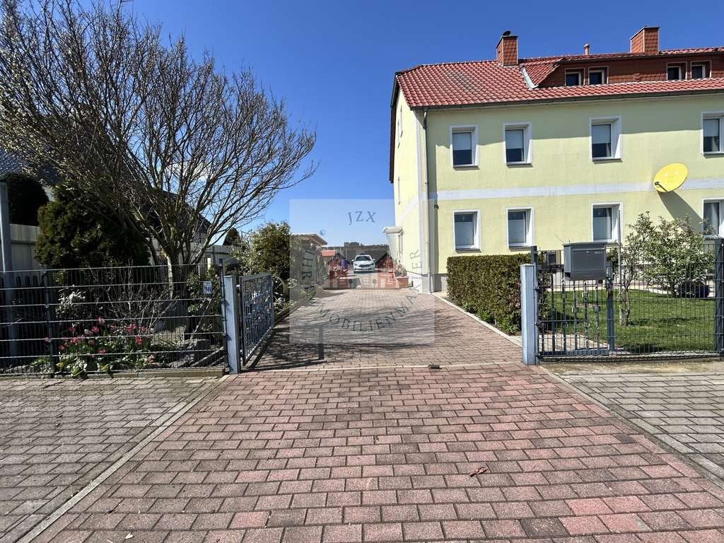 Immobilie in Bennewitz - Großzügiges Zweifamilienhaus mit Gästehaus, Garten & Doppelgarage - vielseitig nutzbar! - Bild 0