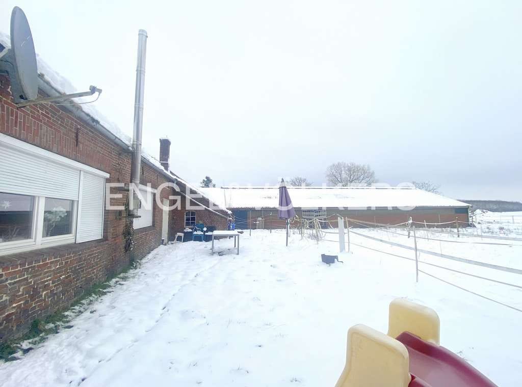 Immobilie in Jever - Sanierungsbedürftiger Resthof in einzigartiger Lage am Trinkwasserschutzgebiet - Bild 1