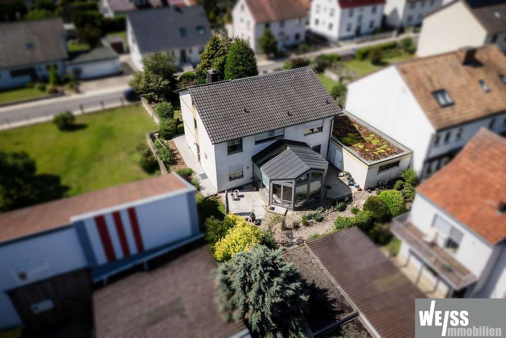 Immobilie in Geldersheim - Großzügiges, laufend instandgehaltenes Einfamilienhaus im Altdorf von Geldersheim - Bild 2