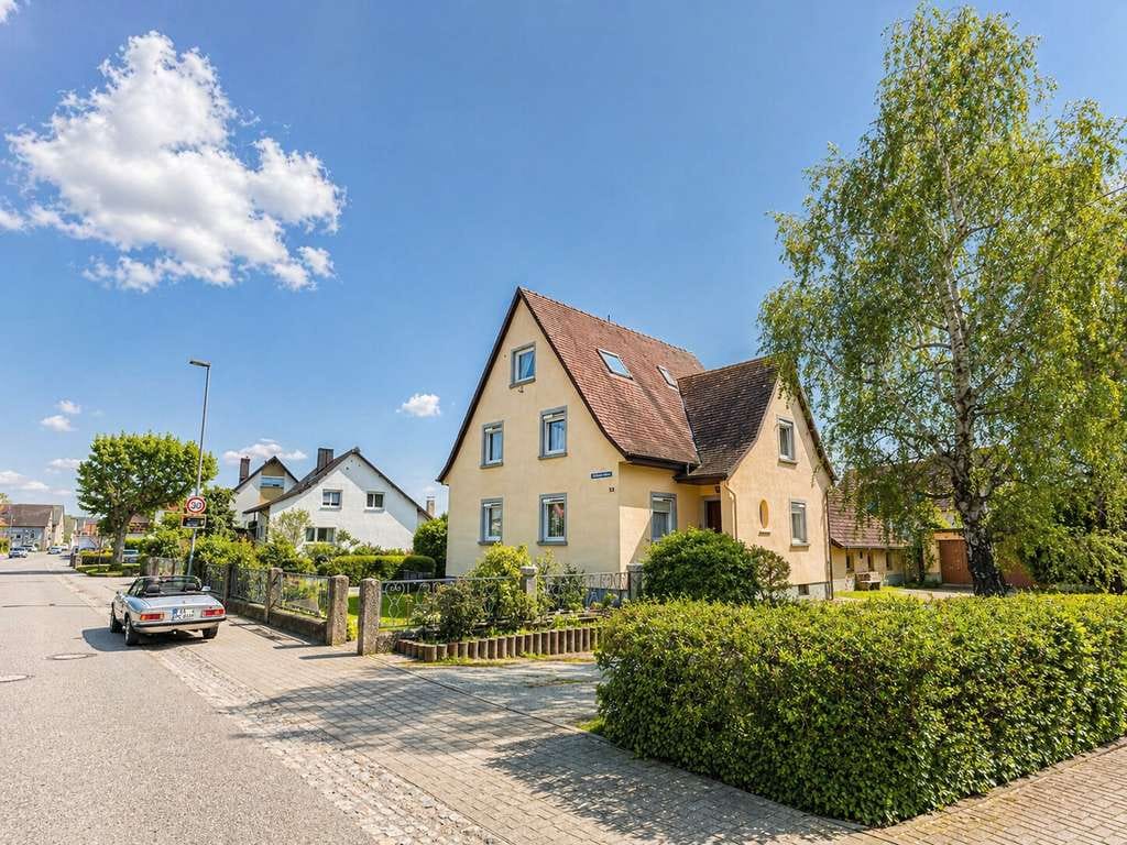 Immobilie in Breisach am Rhein - EIN HAUS MIT CHARAKTER, EIN GRUNDSTÜCK MIT ZUKUNFT* Breisach Gündlingen • 2 Familienhaus • - Bild 1