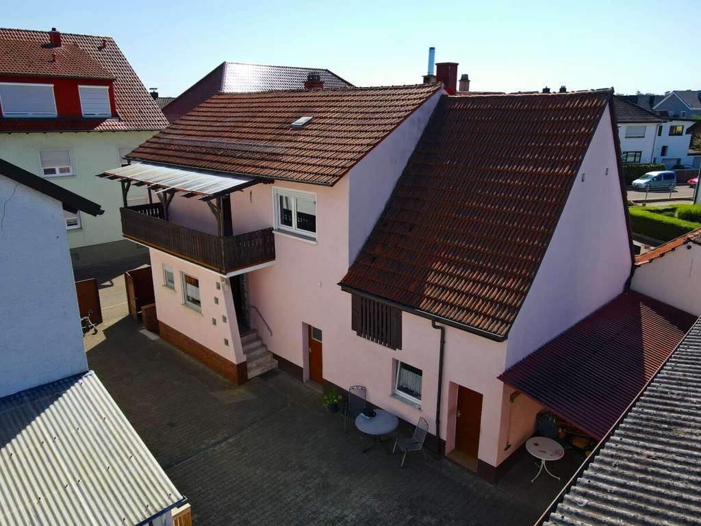 Immobilie in Kronau - Einfamilienhaus mit großem Grundstück und Ausbaupotential - Bild 1