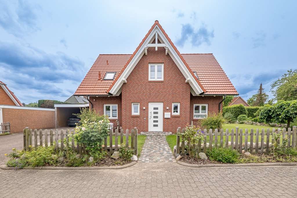 Immobilie in Fredenbeck - Modernisiertes Einfamilienhaus in begehrter Sackgassenlage – ein Zuhause zum Wohlfühlen - Bild 1
