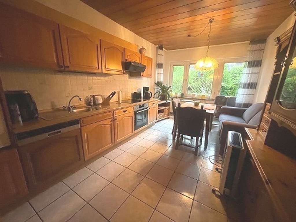 Immobilie in Moormerland - Großzügiges Zweifamilienhaus mit Ausbaureserven in Moormerland-Neermoor - Bild 3