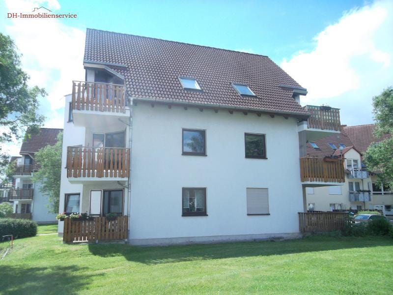 Immobilie in Glauchau - Kapitalanlage oder neues Zuhause? 3-Raum-Wohnung mit Balkon in ruhiger Lage von Niederlungwitz - Bild 0