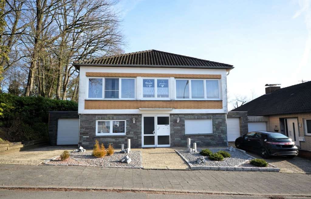 Immobilie in Hückelhoven - Solides Zweifamilienhaus als Mehrgenerationenhaus oder Kapitalanlage in Hückelhoven-Baal - Bild 1