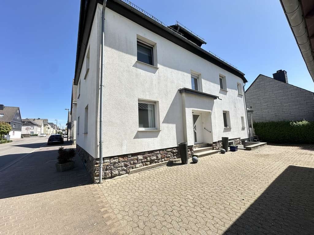 Immobilie in Argenthal - Schönes Einfamilienhaus mit Ausbaupotenzial und Scheune in Argenthal - Bild 3