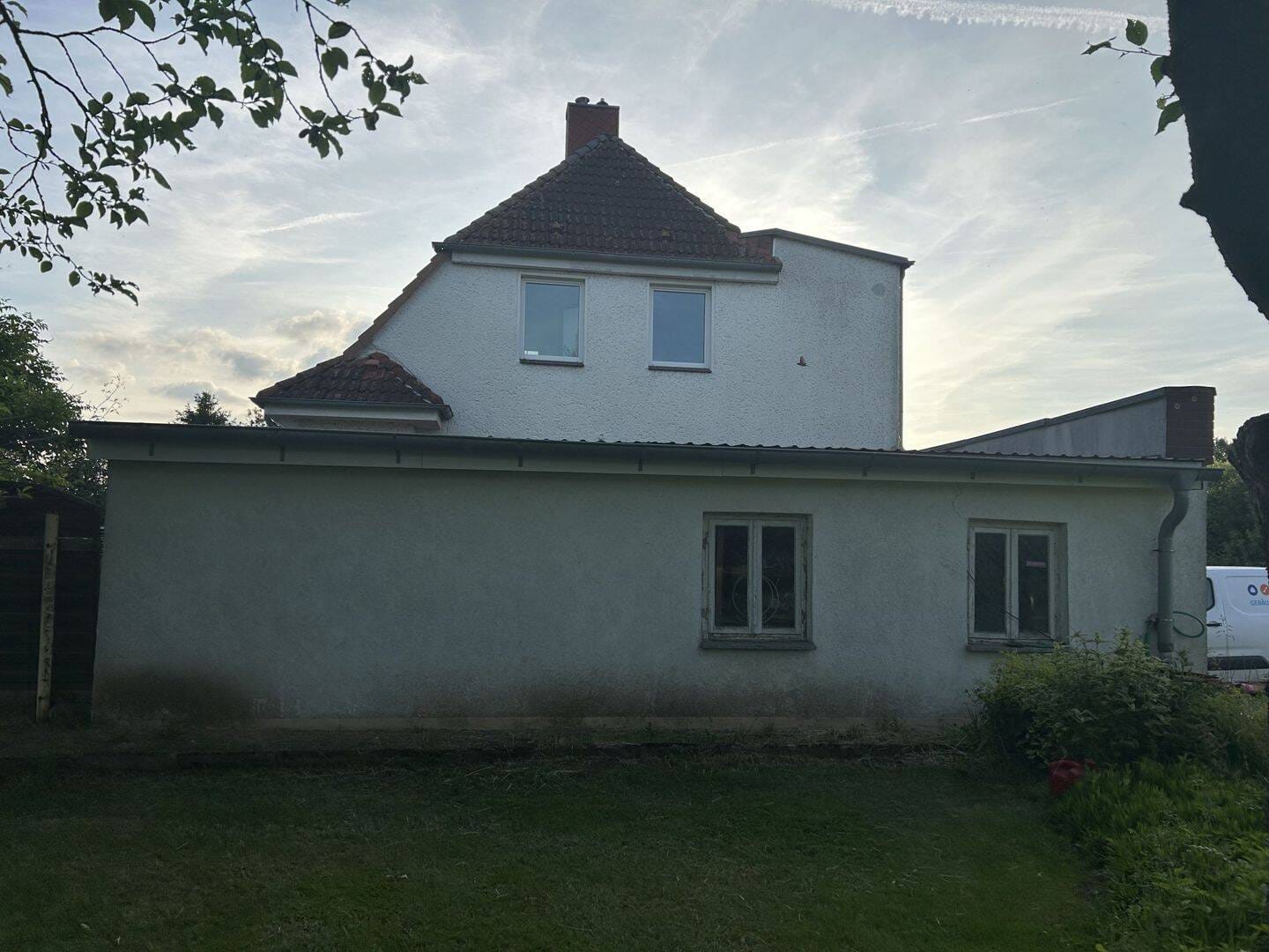 Immobilie in Grevesmühlen - Wohnhaus mit zwei vermieteten Einliegerwohnungen nahe der Ostsee - Bild 2