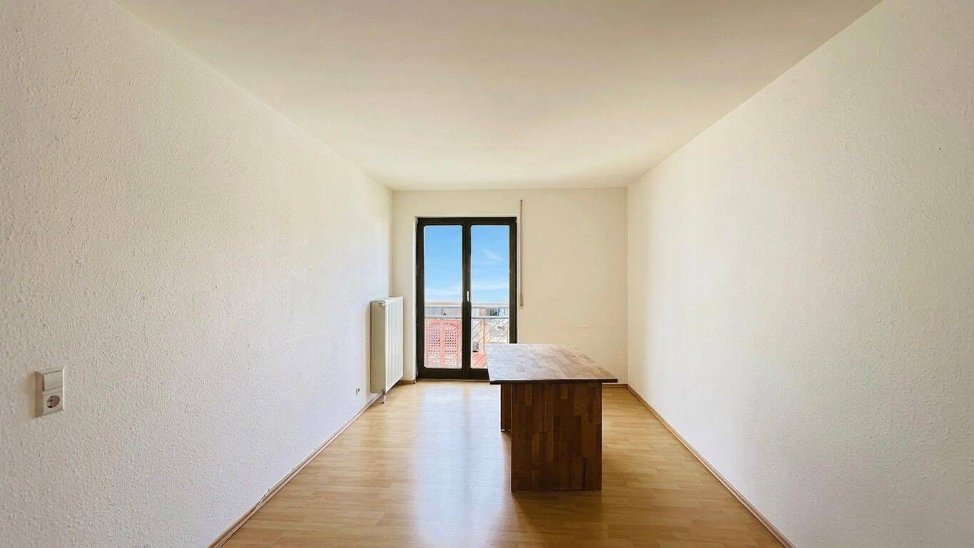 Immobilie in Überlingen - 3-ZIMMER-WHG MIT 2 TG-PLÄTZEN UND 2 BALKONEN IN SEENÄHE - Bild 2