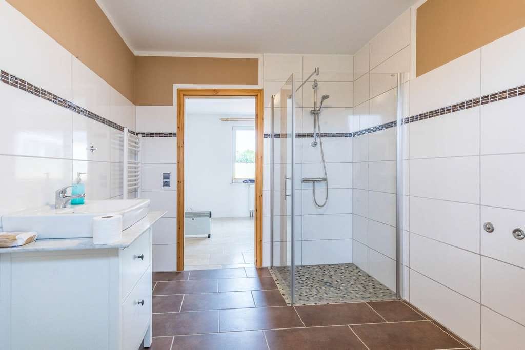 Immobilie in Stepenitztal - Modernisiertes Einfamilienhaus mit Einliegerwohnung in ruhiger Lage - Bild 4