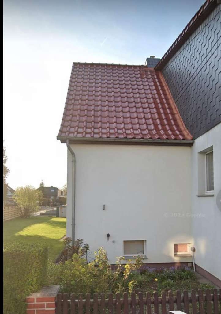 Immobilie in Weyhausen - Einfamilienhaus mit Einliegerwohnung und zusätzlichem Baugrundstück - Bild 1