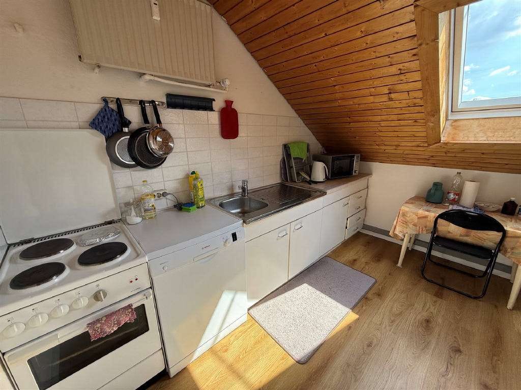 Immobilie in Welzheim - Vermietete helle 2-Zimmer-DG-Wohnung mit Gartenanteil in Welzheim - Bild 3