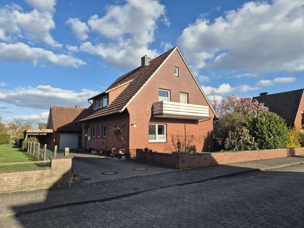 Immobilie in Varrel - Familientraum mit wunderschönem Garten in 27259 Varrel! - Bild 0