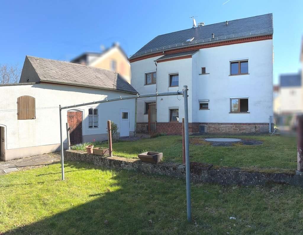 Immobilie in Döbeln - Zweifamilienhaus mit großem Garten - Bild 1