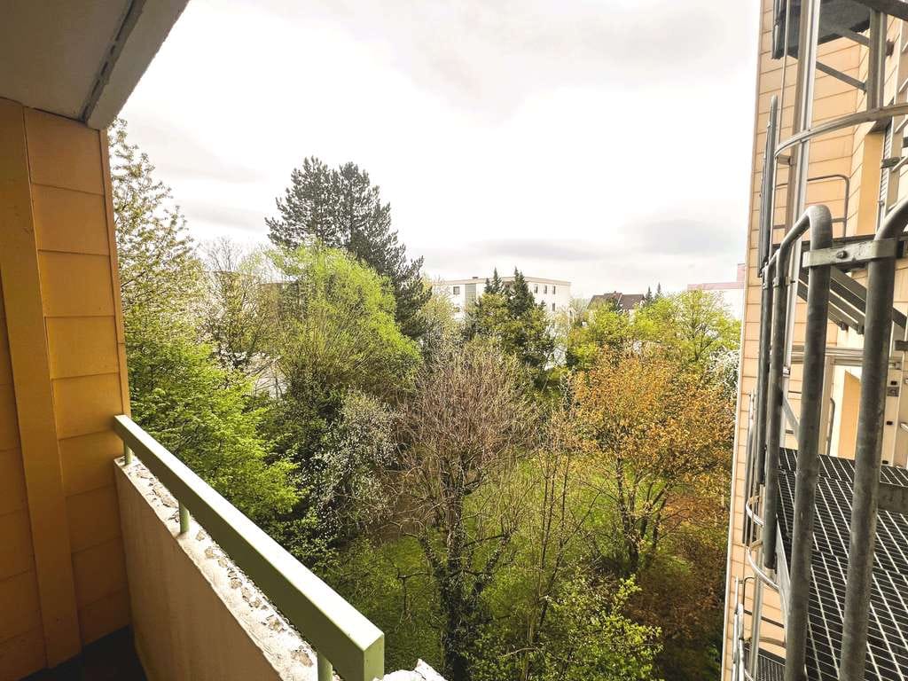 Immobilie in Steinheim an der Murr - Gut geschnittene 2-Zimmer-Wohnung mit Balkon, Aufzug und Kfz-Stellplatz in Steinheim an der Murr - Bild 2
