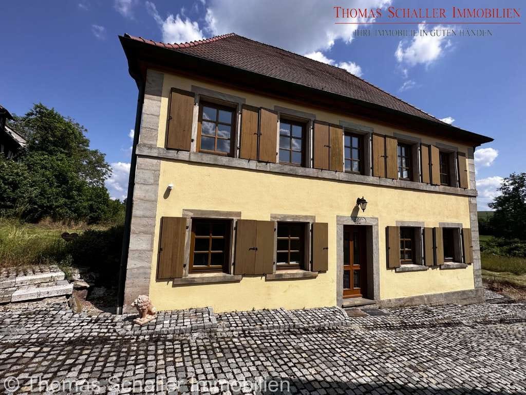 Immobilie in Aurachtal - Top! Historische Mühle mit Herrenhaus, Scheune und viel Platz - Denkmalgeschützt - Bild 1