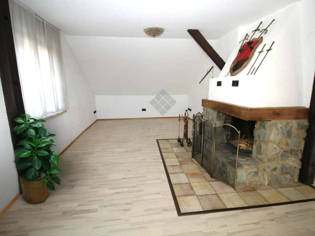 Immobilie in Wörth am Rhein - Große, vielseitige Maisonettewohnung in ruhiger Lage, mit Garten und Garage! - Bild 3