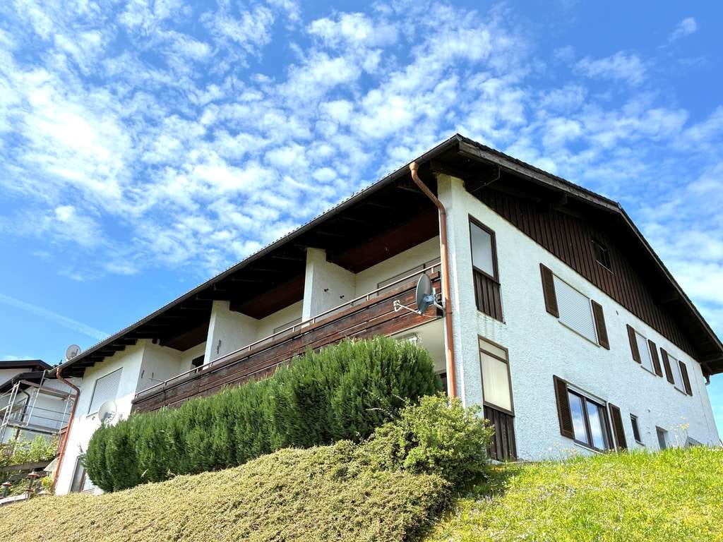 Immobilie in Oberreute - Herrliche Aussichten - Sonnige  2 - Zimmerwohnung in ruhiger Lage nahe Oberstaufen - Bild 0