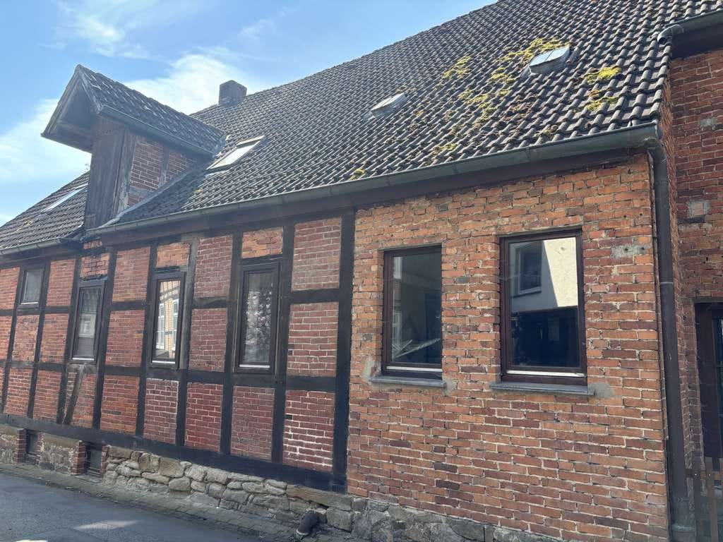 Immobilie in Dörentrup - Sanierungsbedürftiges Fachwerkhaus mit viel Charme - Bild 2
