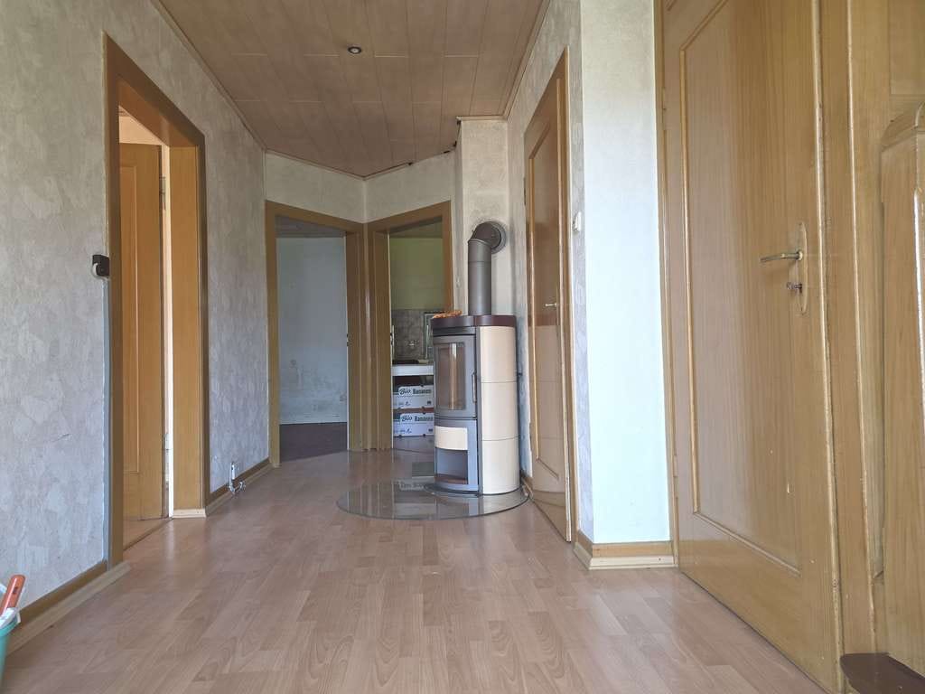 Immobilie in Bad Laasphe - Gepflegtes und modernisiertes EFH in guter Lage von Bad Laasphe-Niederlaasphe - Bild 3