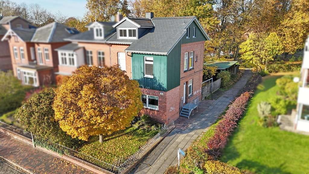 Immobilie in Engelbrechtsche Wildnis - Attraktive Doppelhaushälfte! Historischer Charme trifft auf Moderne in TOP Lage von Glückstadt - Bild 1