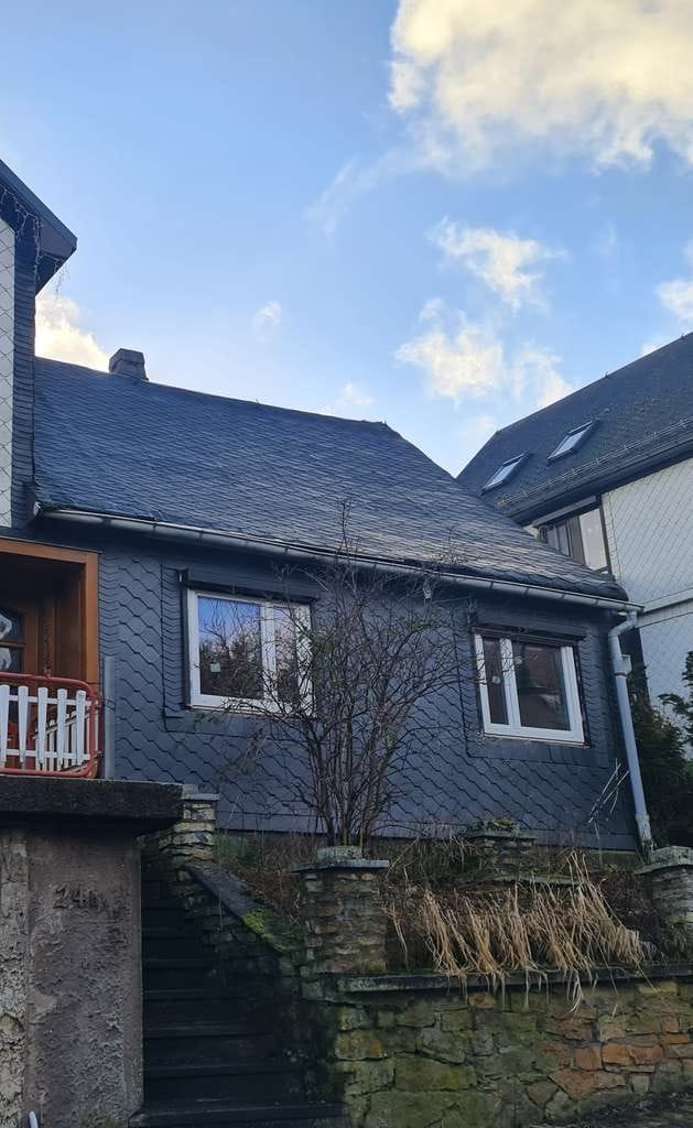 Immobilie in Großbreitenbach - kleines Einfamilienhaus mit Garten und großem Grundstück im Thüringer Wald (Rennsteig) - Bild 1