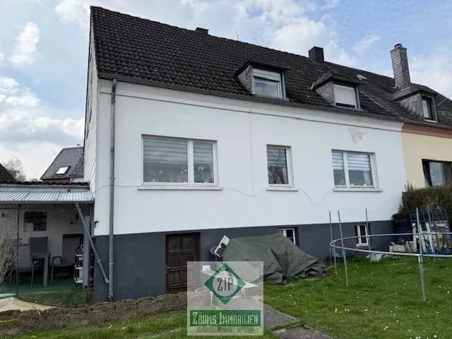 Immobilie in Prüm - Einfamilien-Reihenendhaus in zentraler Lage mit unverbaubarem Fernblick und Garage in Prüm - Bild 2