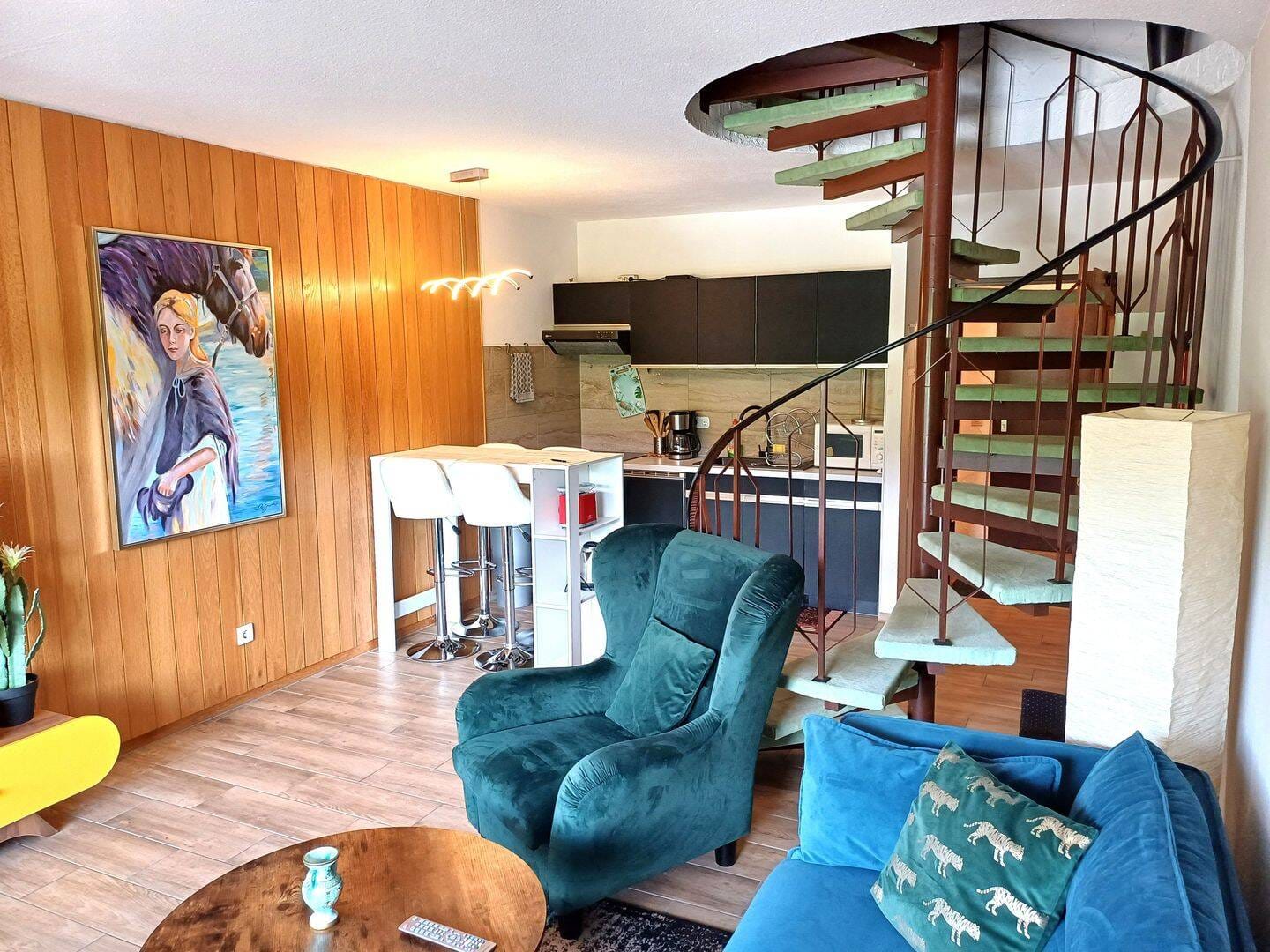 Immobilie in Herrischried - Modernisierte Ferienwohnung mit flexiblem Nutzungskonzept und solidem Renditepotenzial. Nahe Skilift/Eishalle/Hallenbad Südbalkon, Pkw-Stellplatz - Bild 0