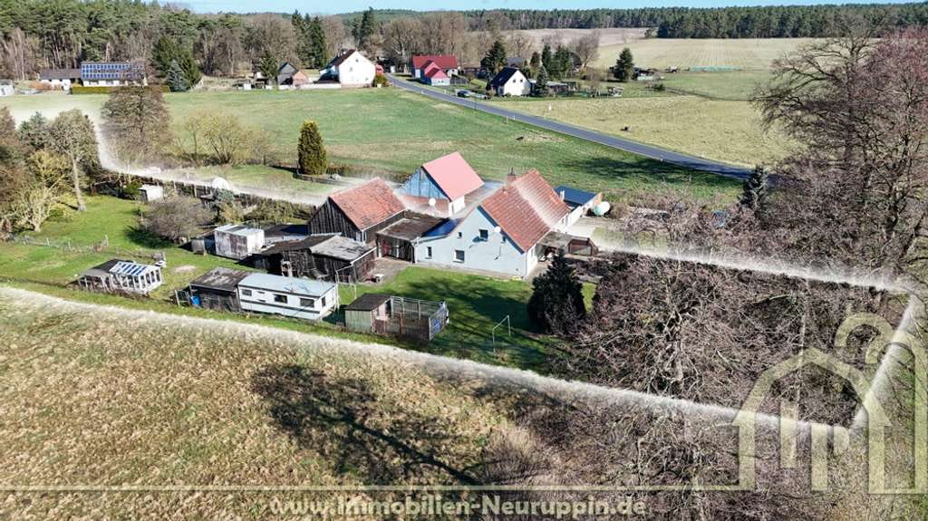 Immobilie in Wittstock/Dosse - Dorfrandlage mit freien Blick in die Natur, kleine Doppelhaushälfte auf über 2000m² Grundstück - Bild 0