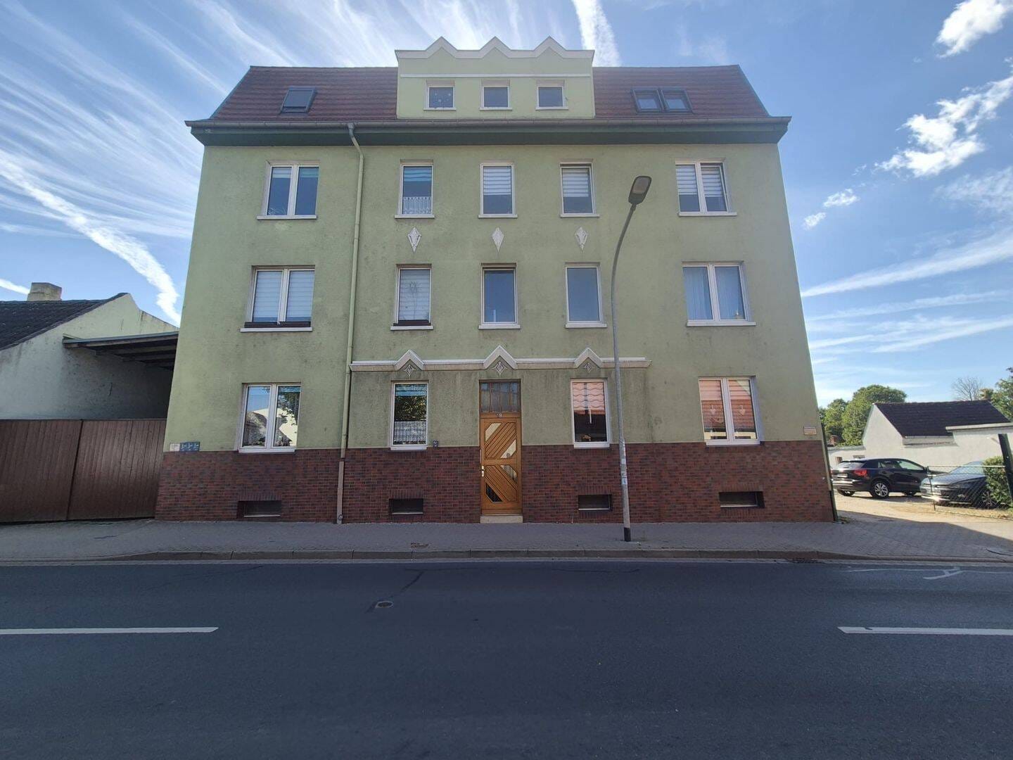 Immobilie in Calbe (Saale) - Charmante 3-Zimmer-Wohnung mit Stellplatz im Herzen von Calbe - Bild 0