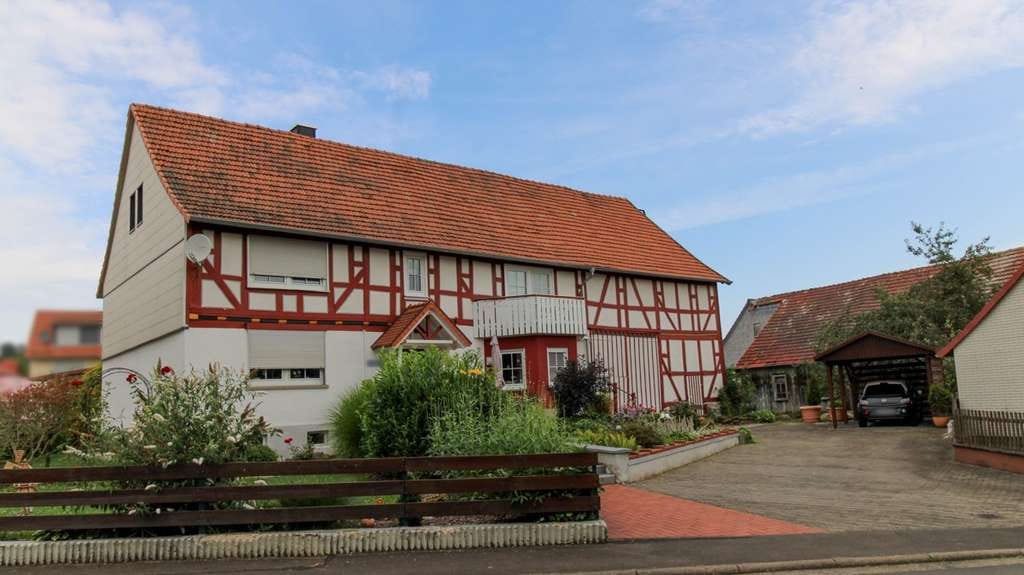 Immobilie in Grebenhain - Charmantes Einfamilienhaus mit viel Platz für die Familie in Ilbeshausen - Bild 0