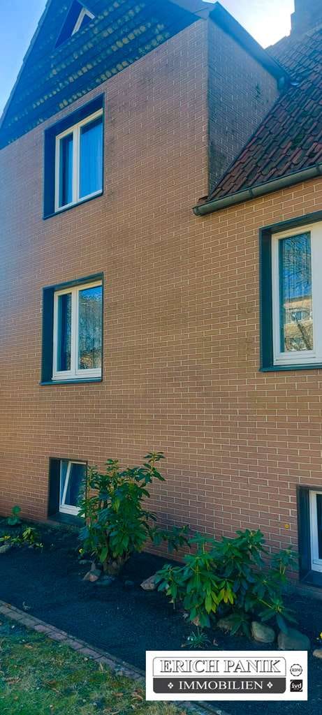 Immobilie in Hagenow - Familienfreundliches Einfamilienhaus  mit großzügigem Grundstück, Wintergarten,  Garage & Doppelcarp - Bild 1