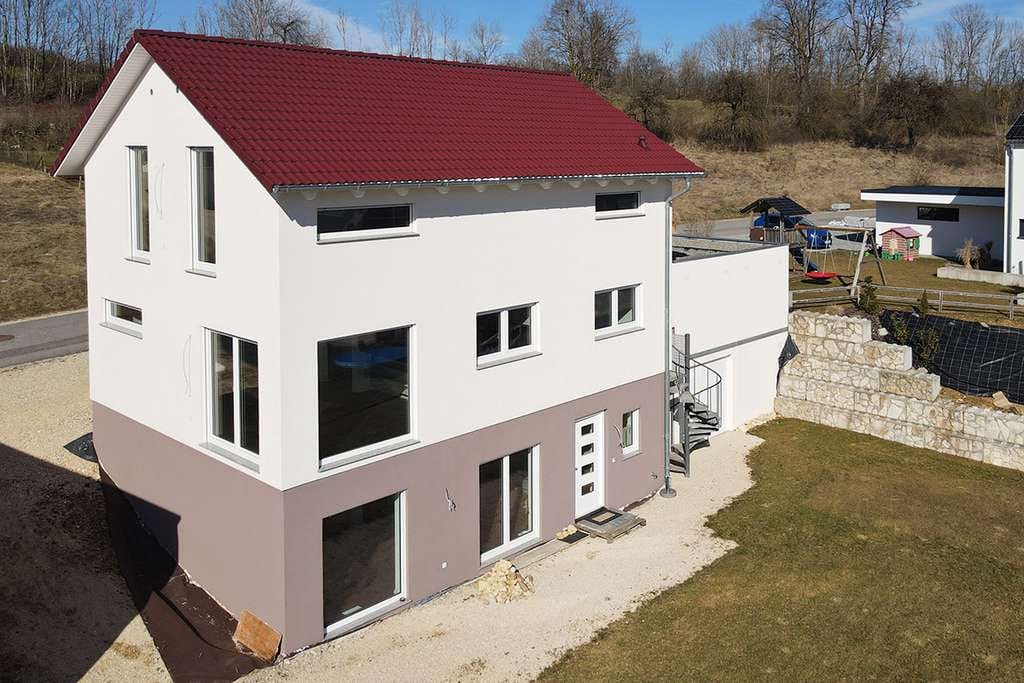 Immobilie in Hayingen - Ortsrand: Neubaukomfort A+ Baujahr 2023 exklusives Wohnen mit Einliegerwohnung - Bild 0