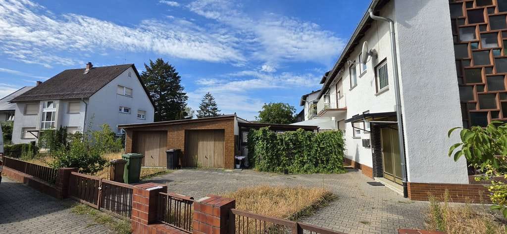 Immobilie in Ketsch - *** Renovierungsbedürftiges Dreifamilienhaus in sehr guter Lage von Ketsch *** - Bild 2