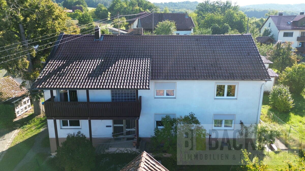 Immobilie in Mainleus - Großes Ein- bis Zweifamilienhaus mit Nebengebäuden in Mainleus - OT! - Bild 2
