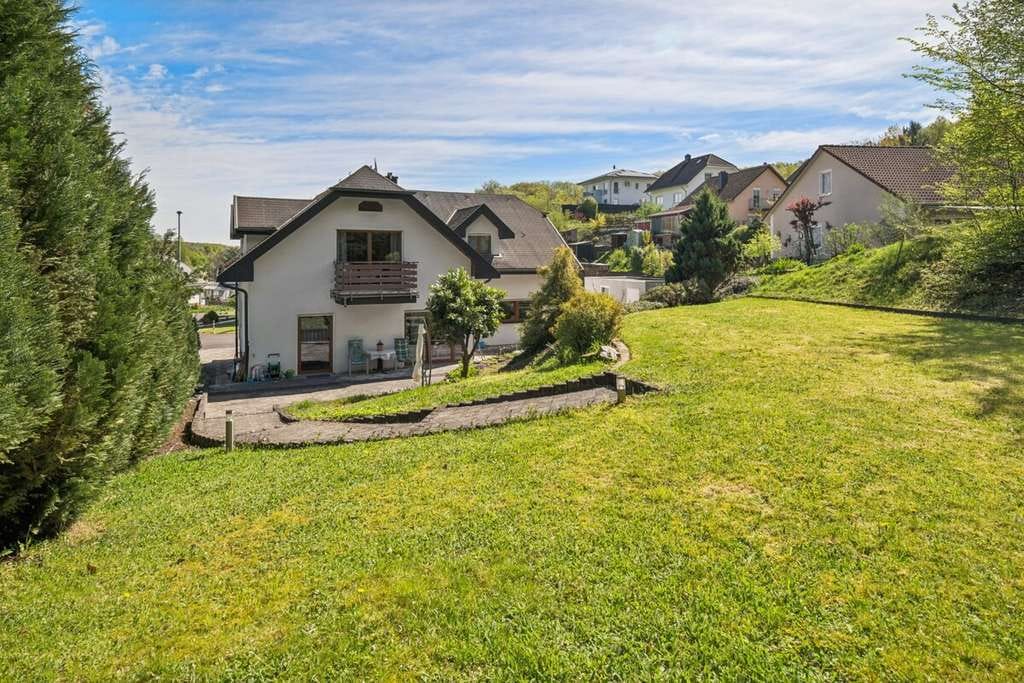 Immobilie in Hintertiefenbach - Provisionsfrei – Großzügiges, helles Haus mit Einliegerwohnung und traumhaftem Garten - Bild 4