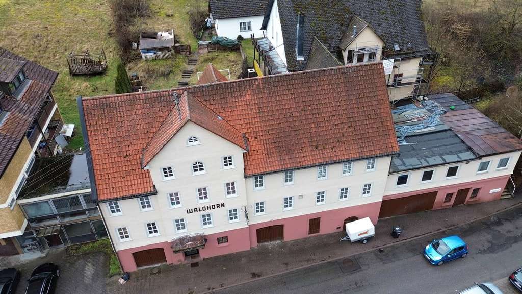 Immobilie in Altensteig - MFH mit Möglichkeiten - 2 Wohnungen + Veranstaltungen/Gastro/Events - Bild 1
