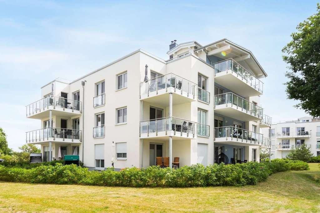 Immobilie in Zirchow - Mit Einbauküche, Kamin, Sauna, Rollläden usw.: Moderne & barrierefreie Ferienwohnung auf Usedom - Bild 1